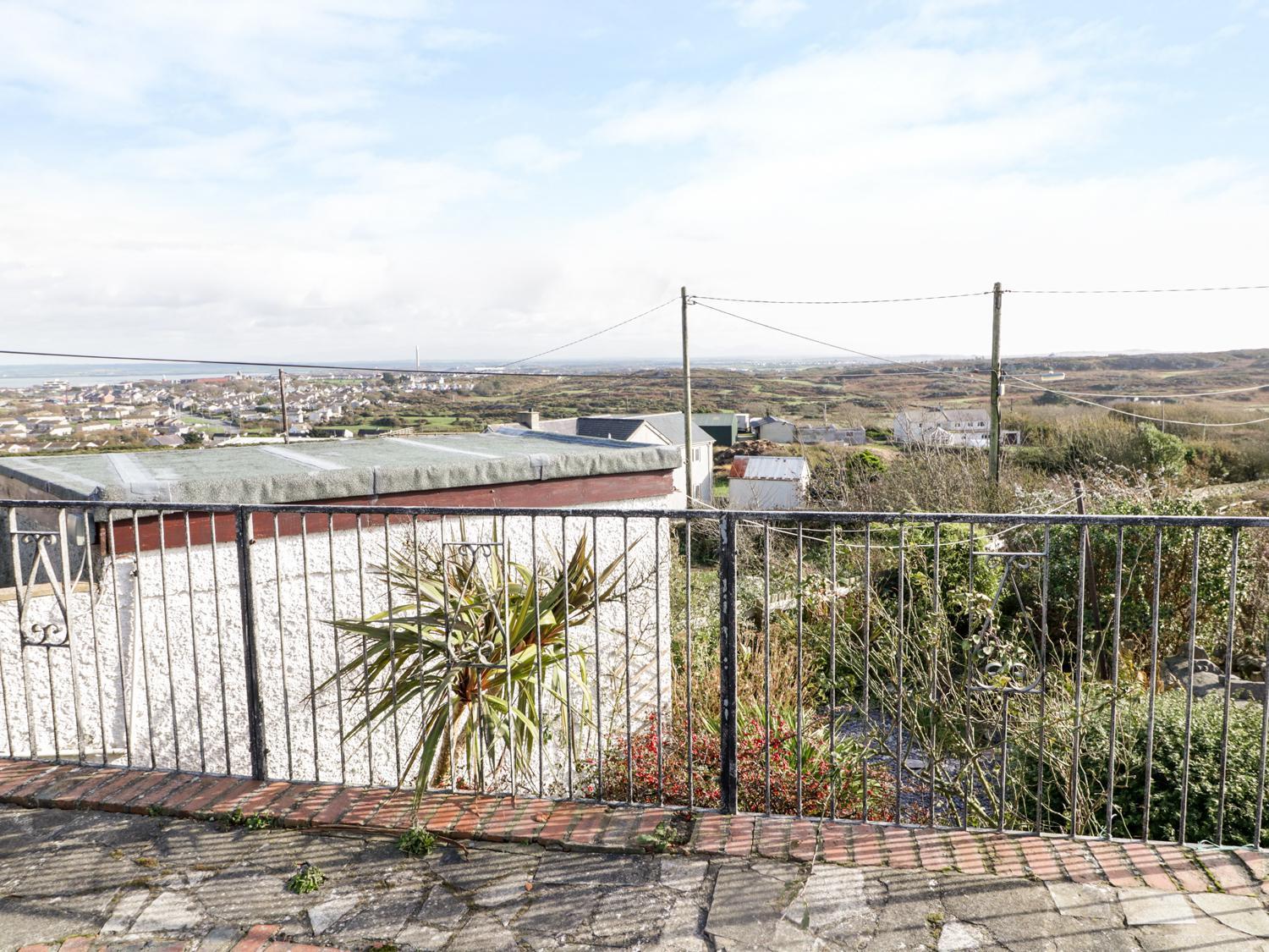 Snowdon View Vila Holyhead Exterior foto